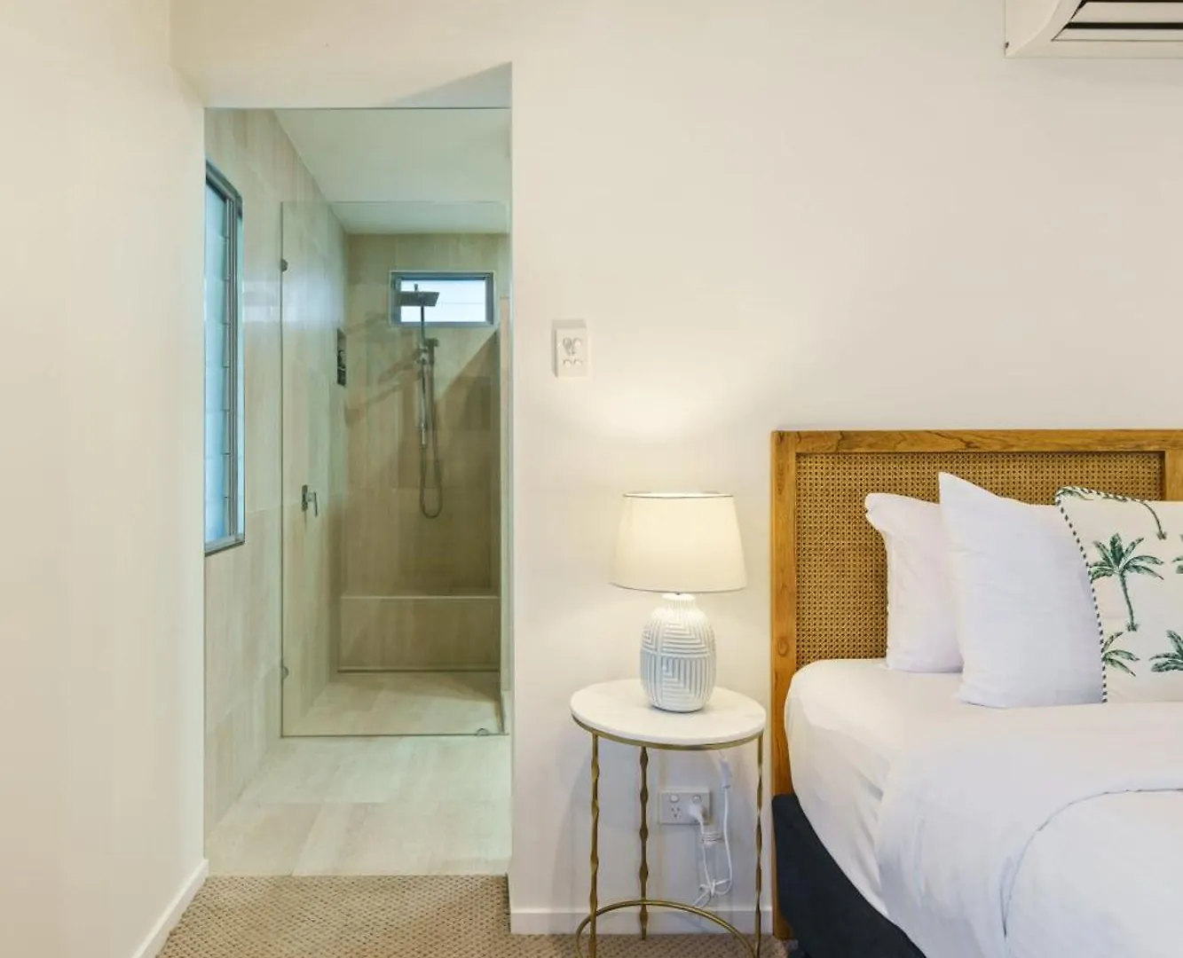 Home Away From Home At Dicky Beach Καλούντρα