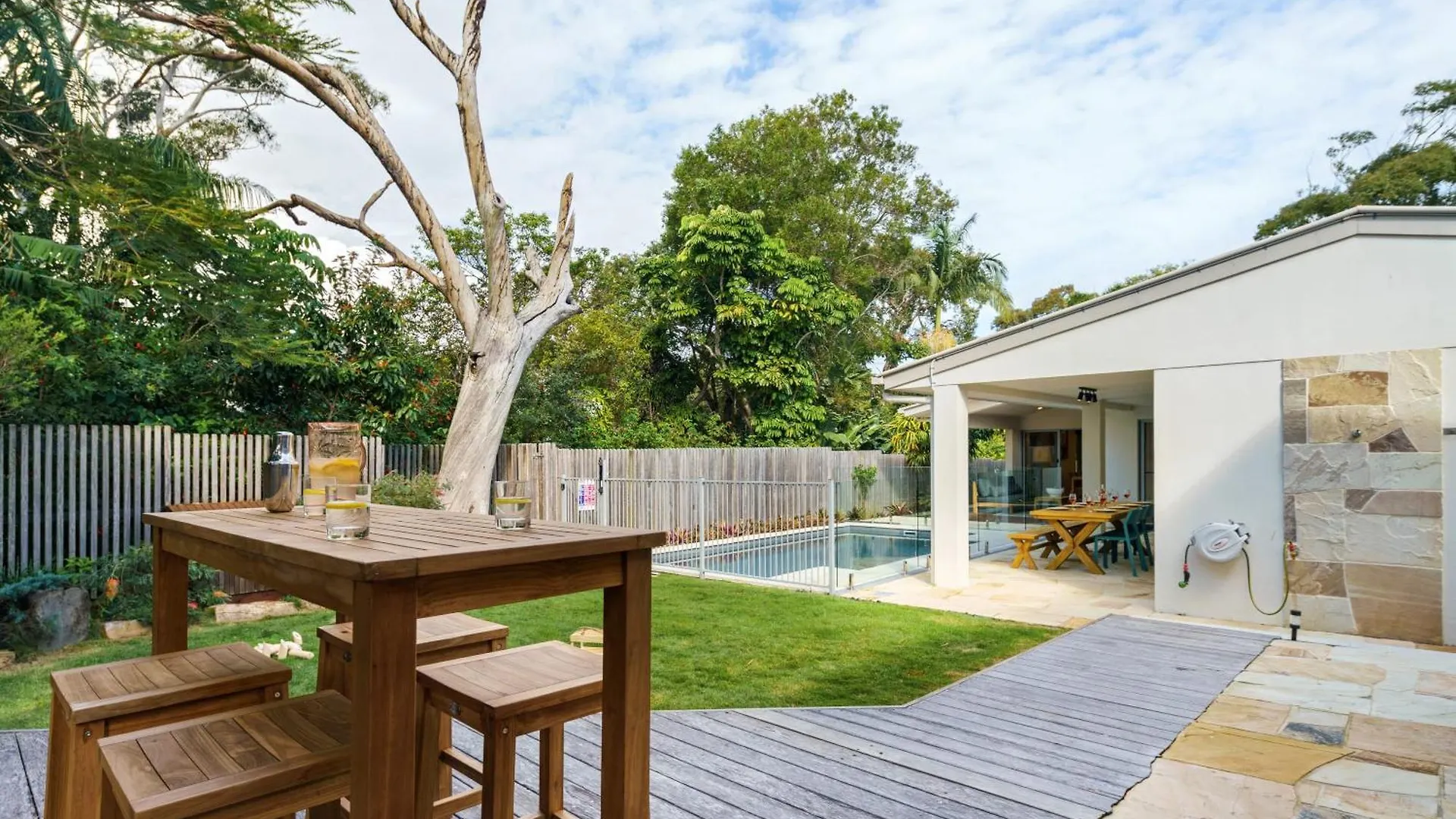 Home Away From Home At Dicky Beach Caloundra