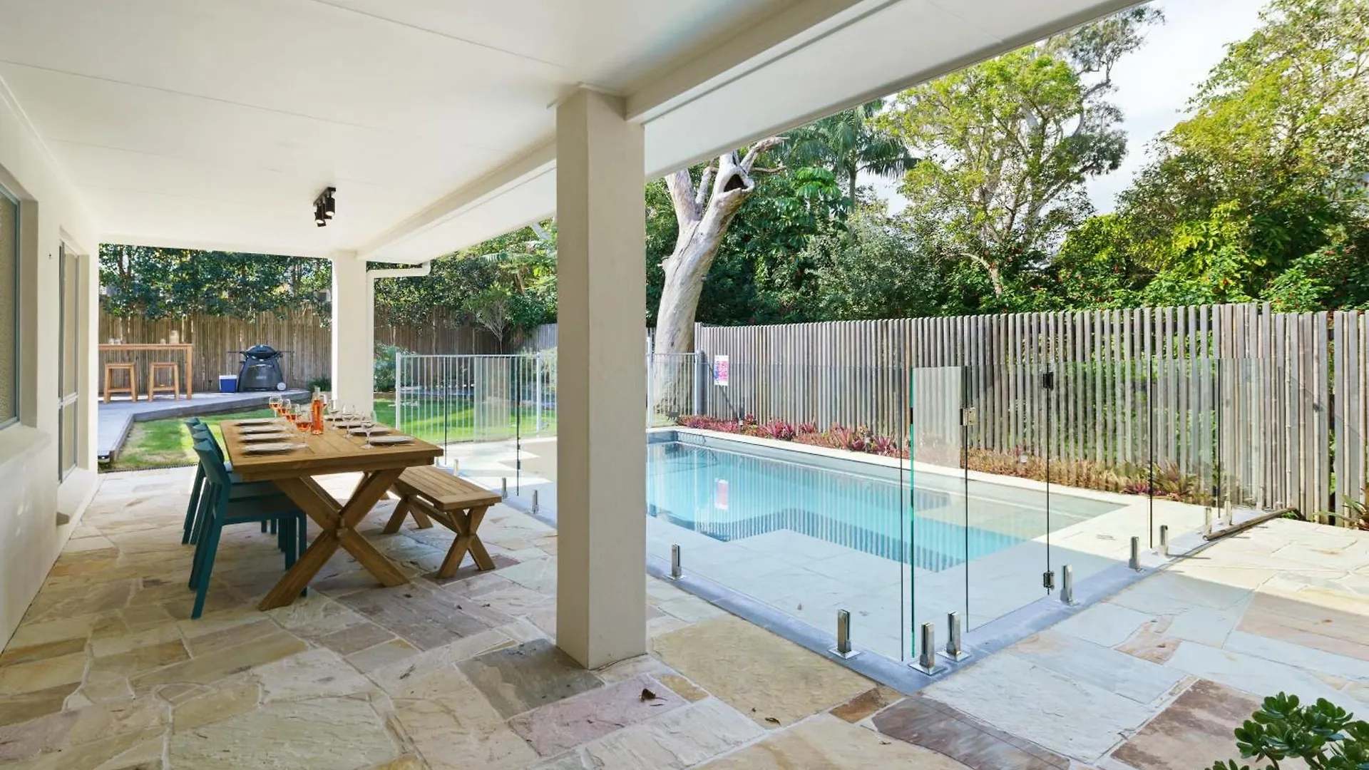 Home Away From Home At Dicky Beach Caloundra